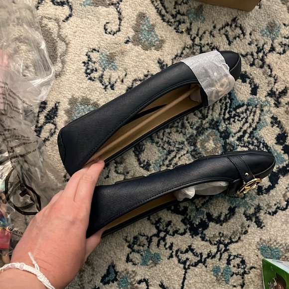 Navy Michael Kors Fulton flats brand new - Picture 7 of 8